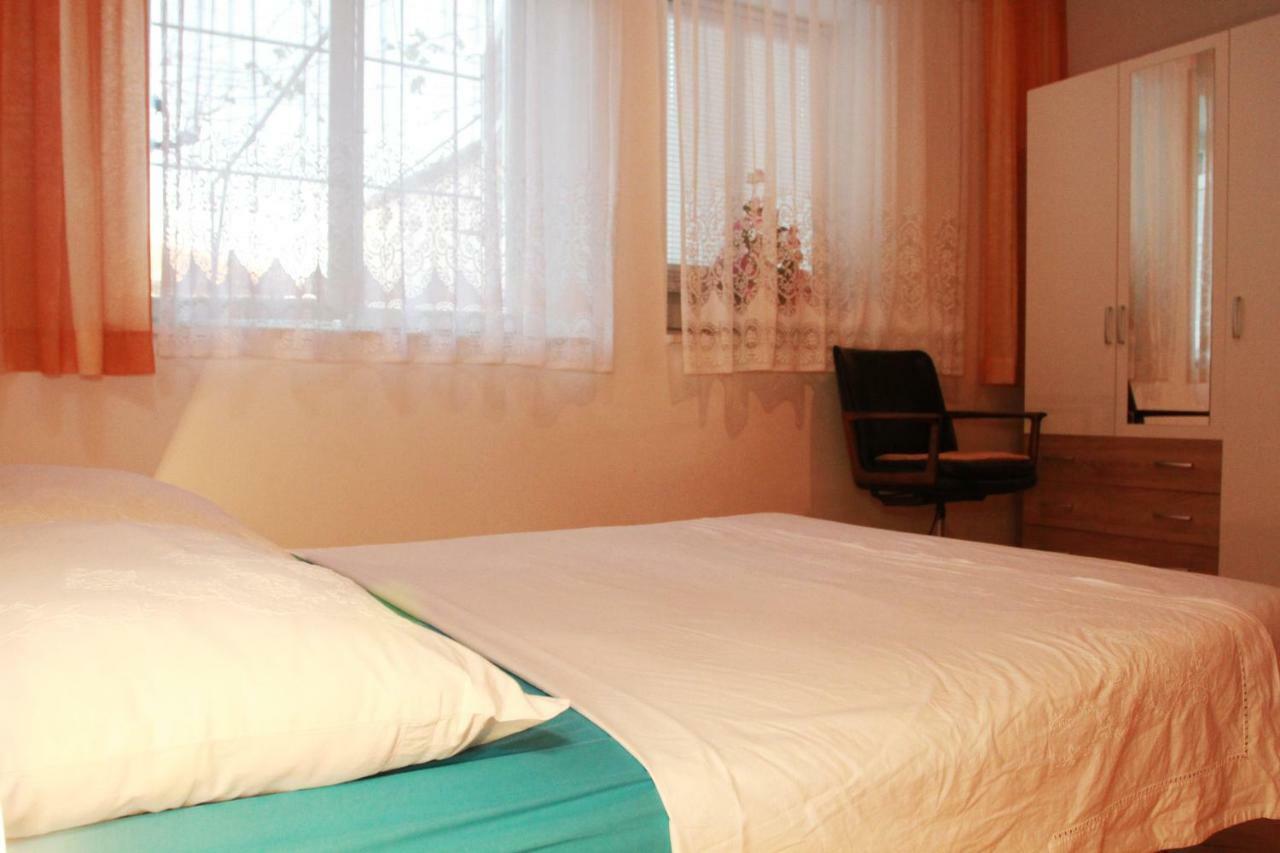 Ferienwohnung Raos Iva Trogir Exterior foto