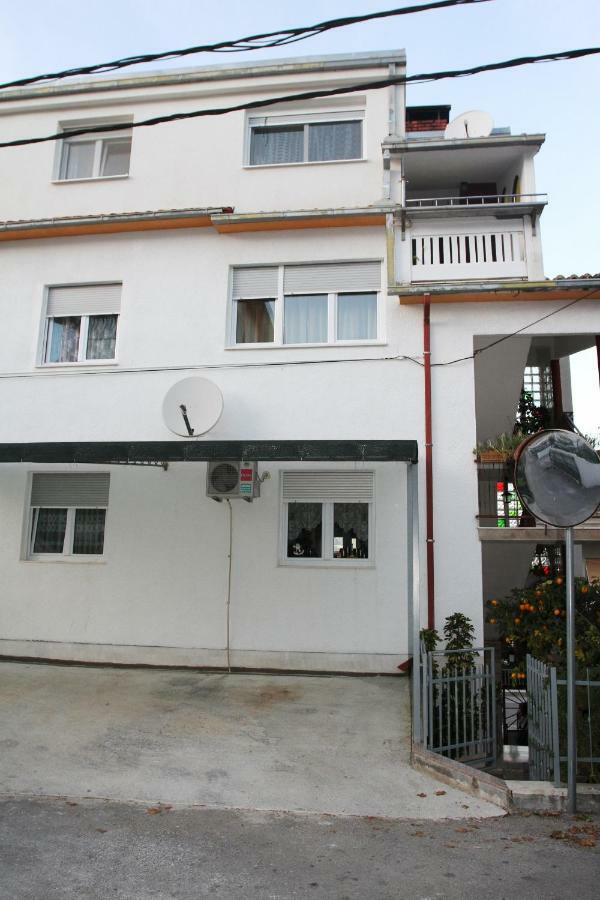 Ferienwohnung Raos Iva Trogir Exterior foto